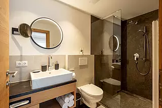 ALMA Appartement SOMMER Badezimmer